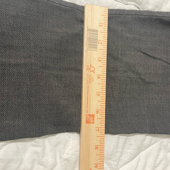 Worth gray herringbone design. Fitted to knee with slight flare - Picture 7 of 11